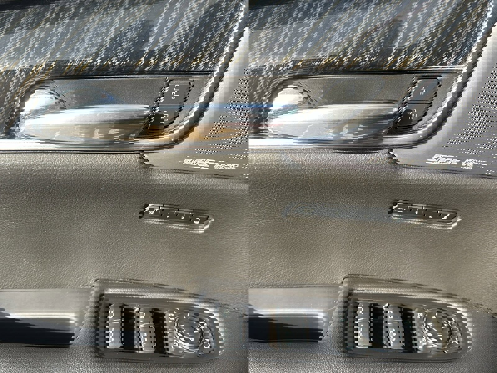 Used 2023 Cadillac XT6 Premium Luxury image 17