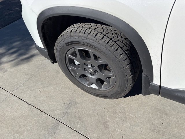 Used 2025 Honda Pilot TrailSport image 10