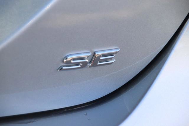 Certified 2019 Toyota Camry SE FWD image 10