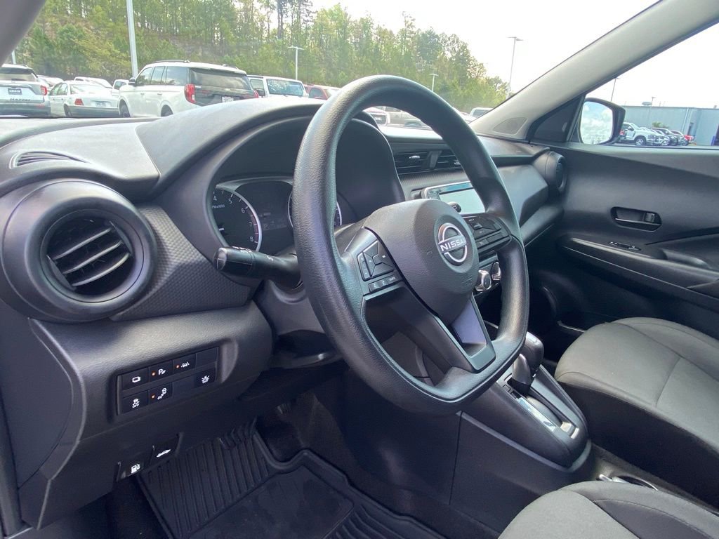 Used 2023 Nissan Kicks S image 9