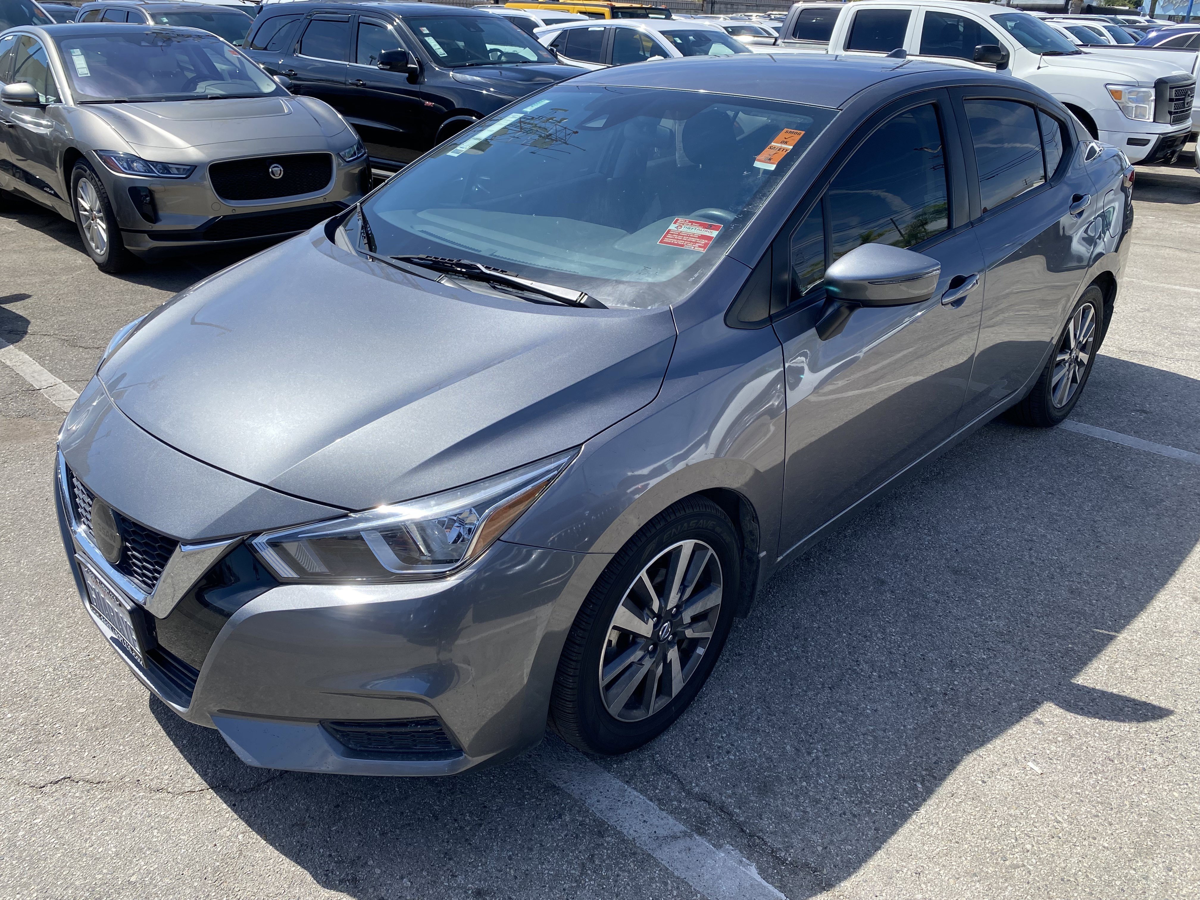 Used 2020 Nissan Versa SV image 2