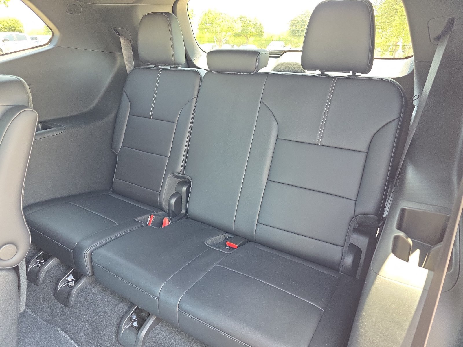 Used 2026 GMC Acadia Elevation w/ Elevation Premium Package FWD image 32