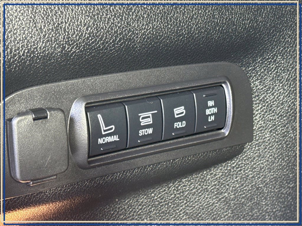 Used 2017 Ford Explorer Limited AWD/4WD image 40