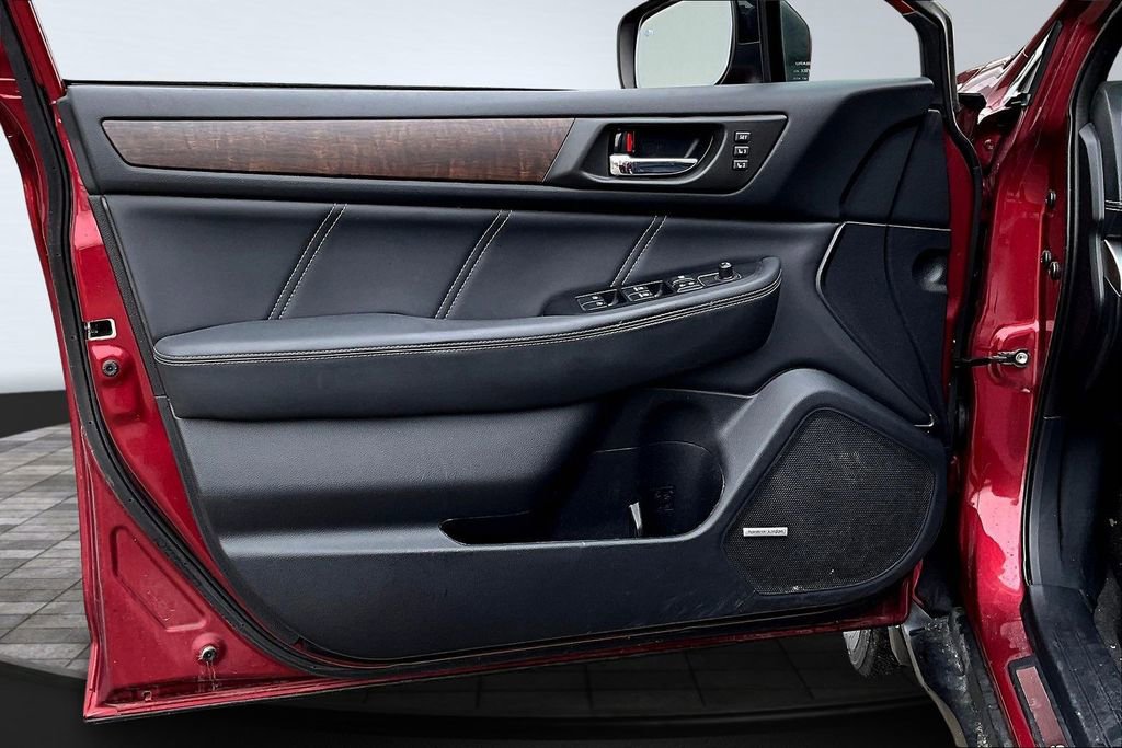 Used 2018 Subaru Outback 2.5i Limited w/ Popular Package #2 image 16