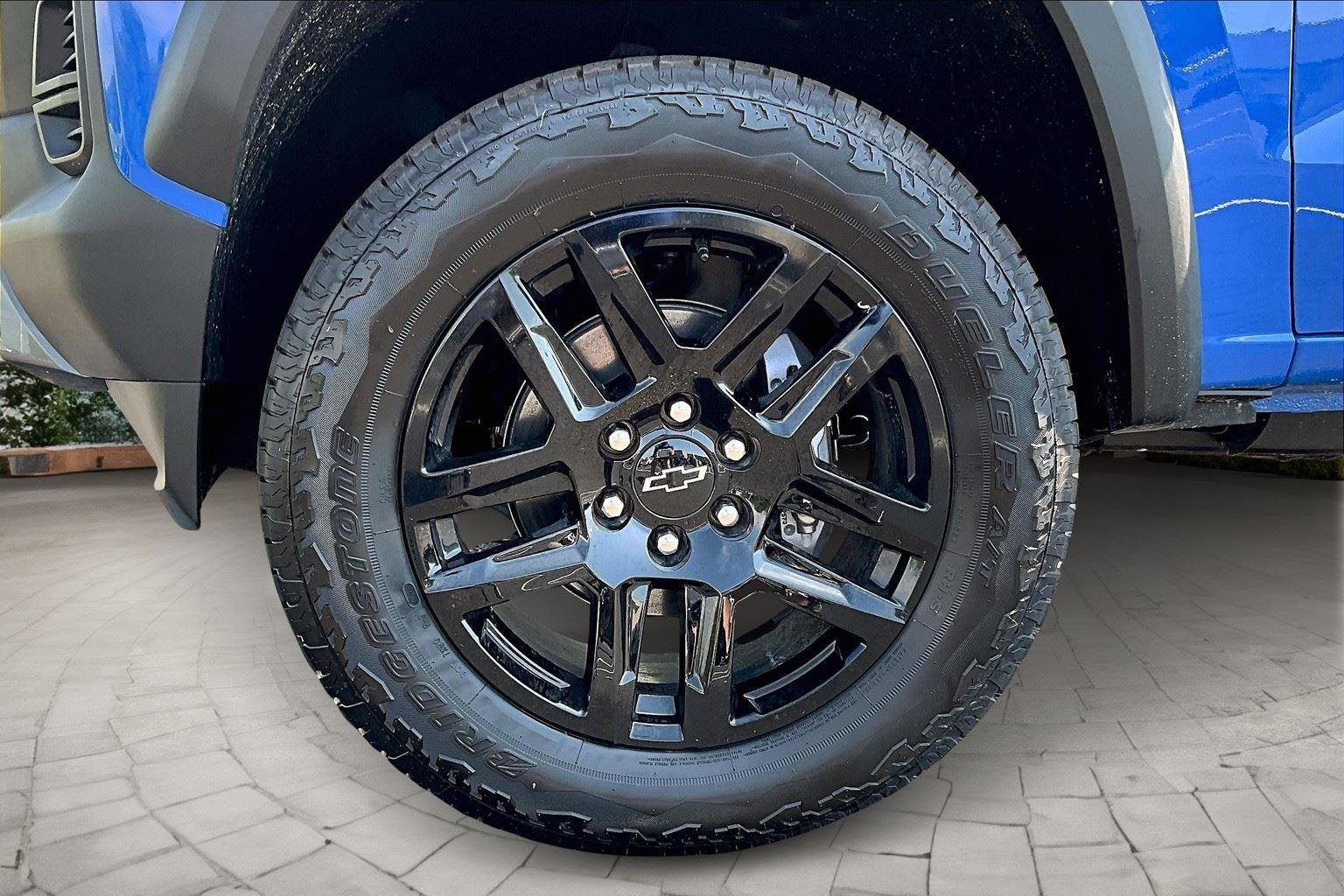 New 2025 Chevrolet Colorado Trail Boss w/ Midnight Edition image 12