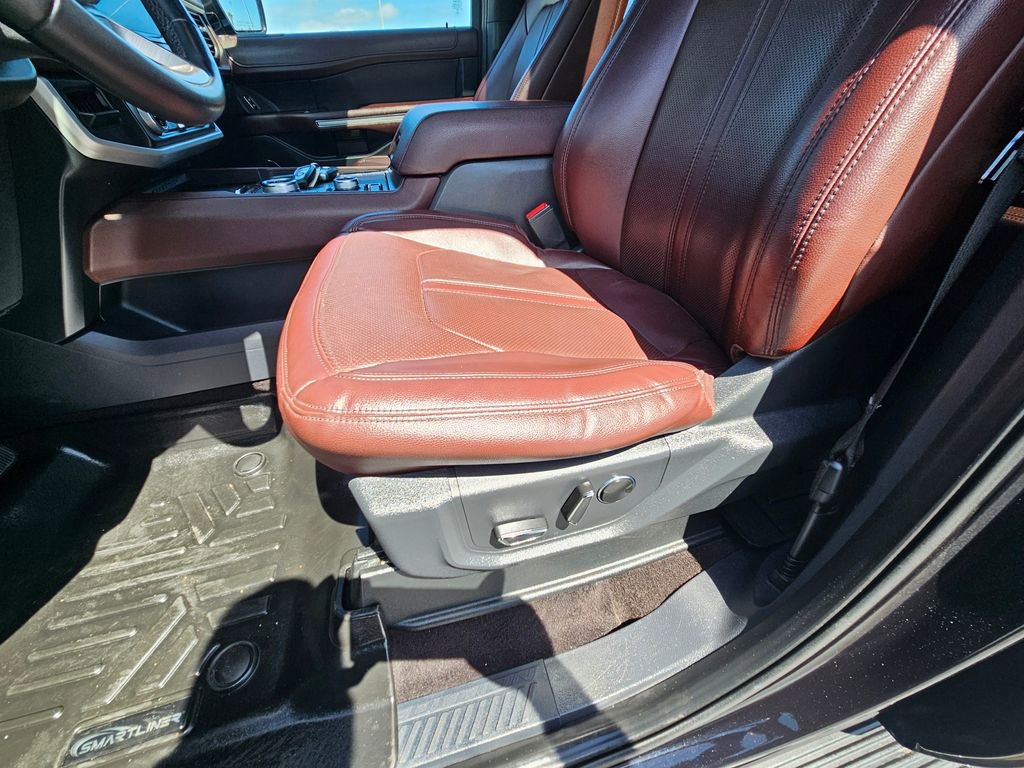 Used 2022 Ford Expedition Limited AWD/4WD image 18