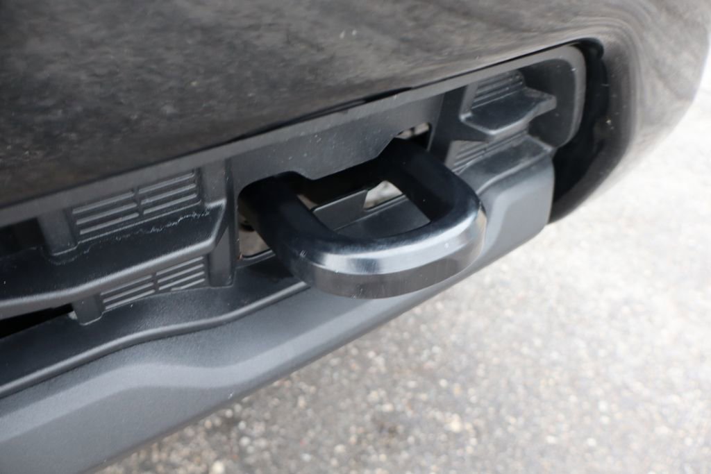 Used 2024 Chevrolet Silverado 2500 Custom w/ Custom Value Package image 9