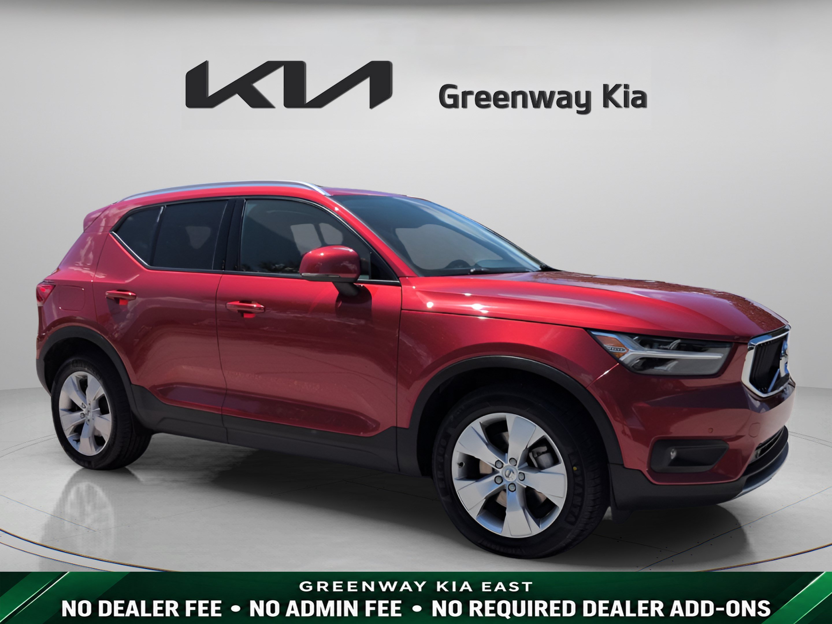 Used 2021 Volvo XC40 T5 Momentum