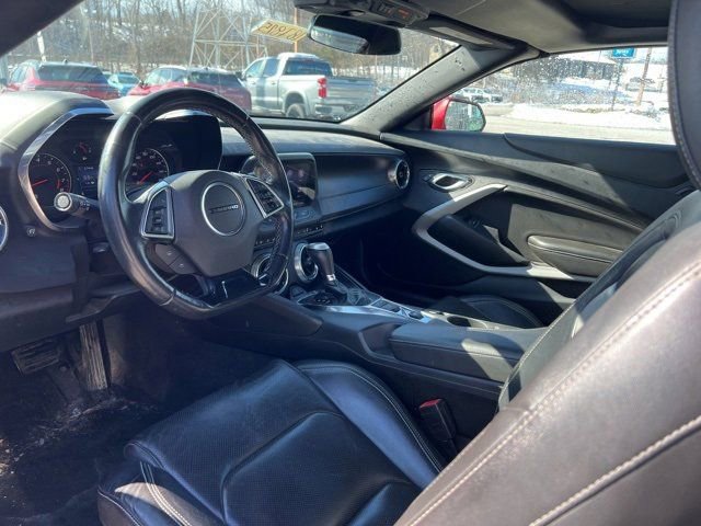 Used 2020 Chevrolet Camaro LT w/ RS Package image 7