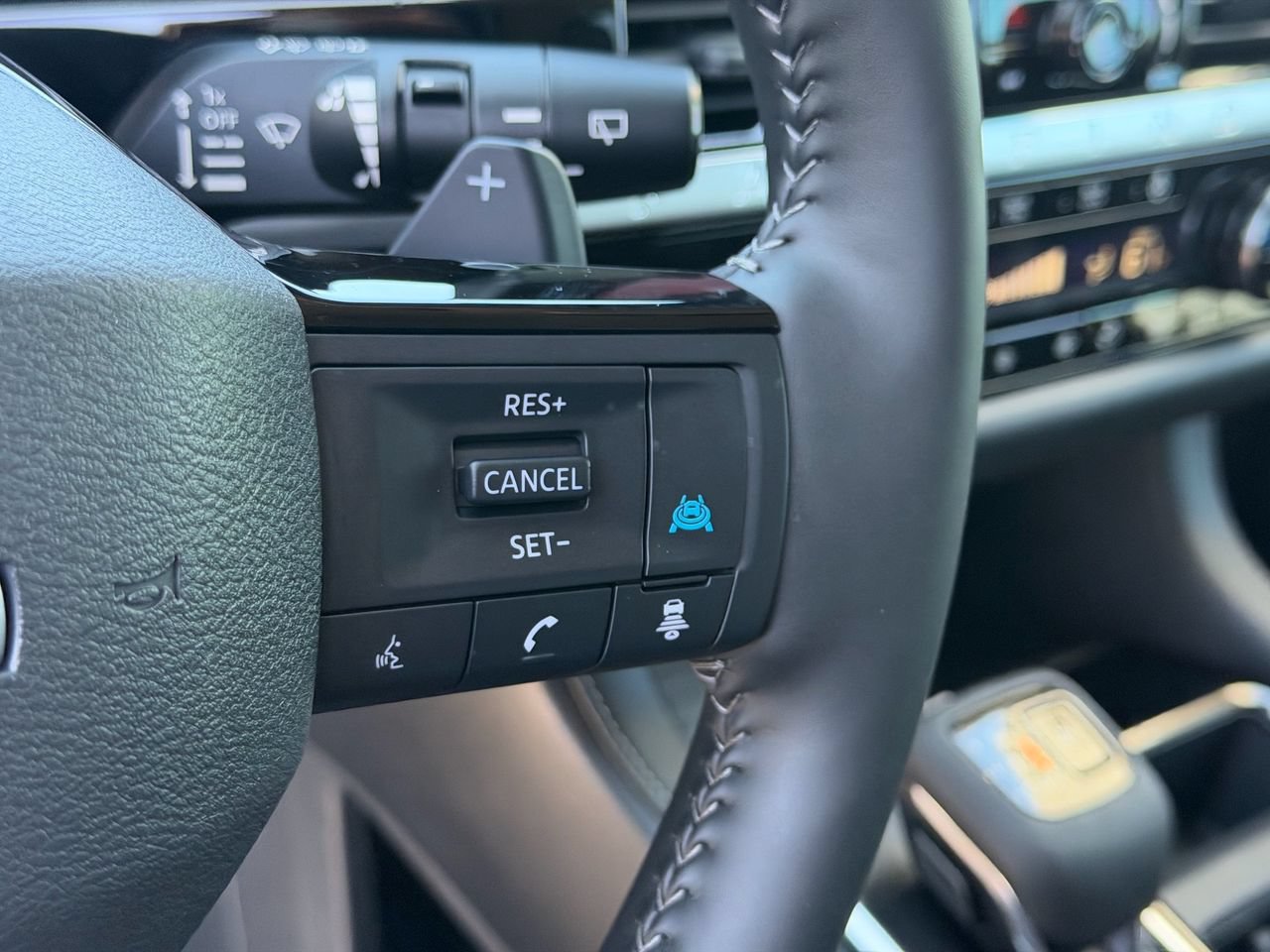 New 2026 Nissan Pathfinder SL FWD image 24