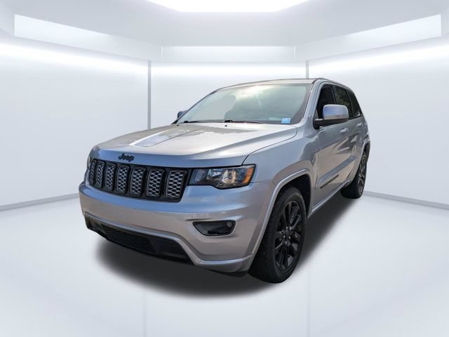 Used 2018 Jeep Grand Cherokee Altitude RWD image 8