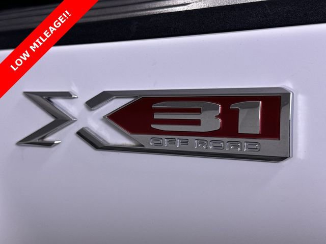 Used 2024 GMC Sierra 2500 SLE w/ SLE Convenience Package image 32