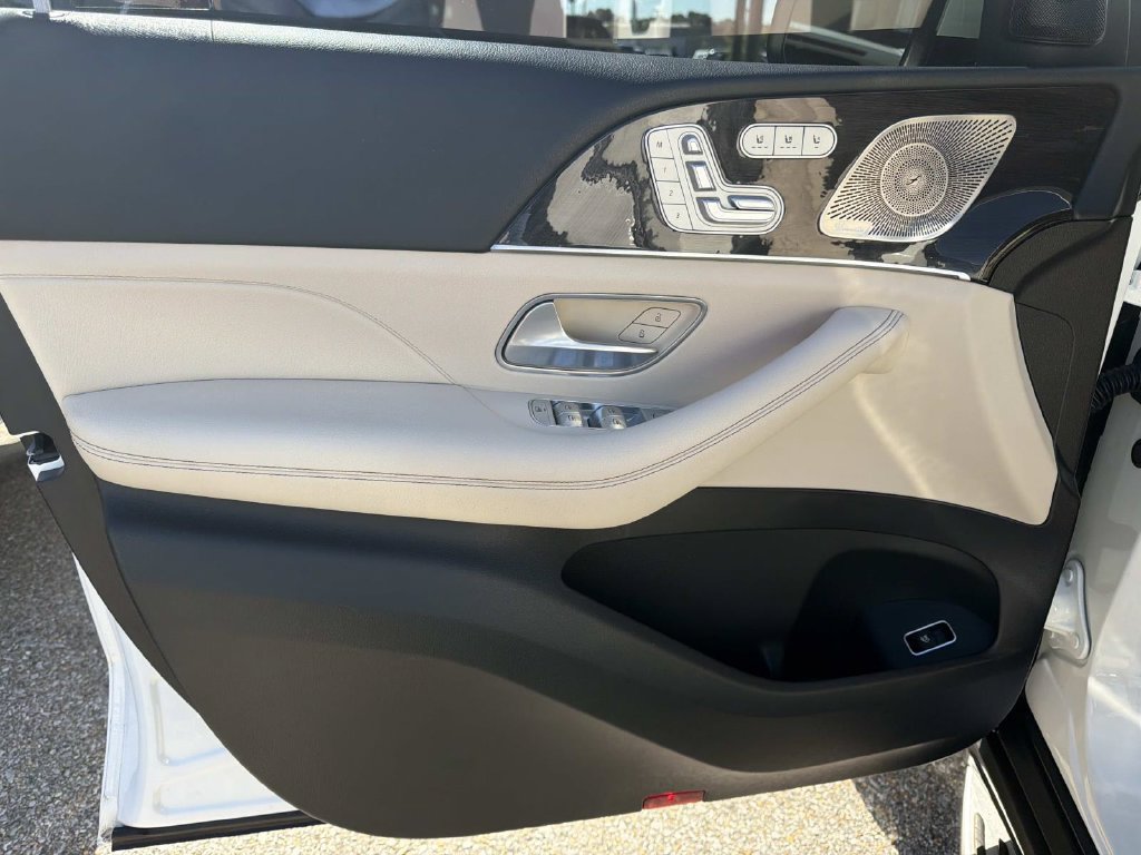 Used 2025 Mercedes-Benz GLE 350 4MATIC image 19