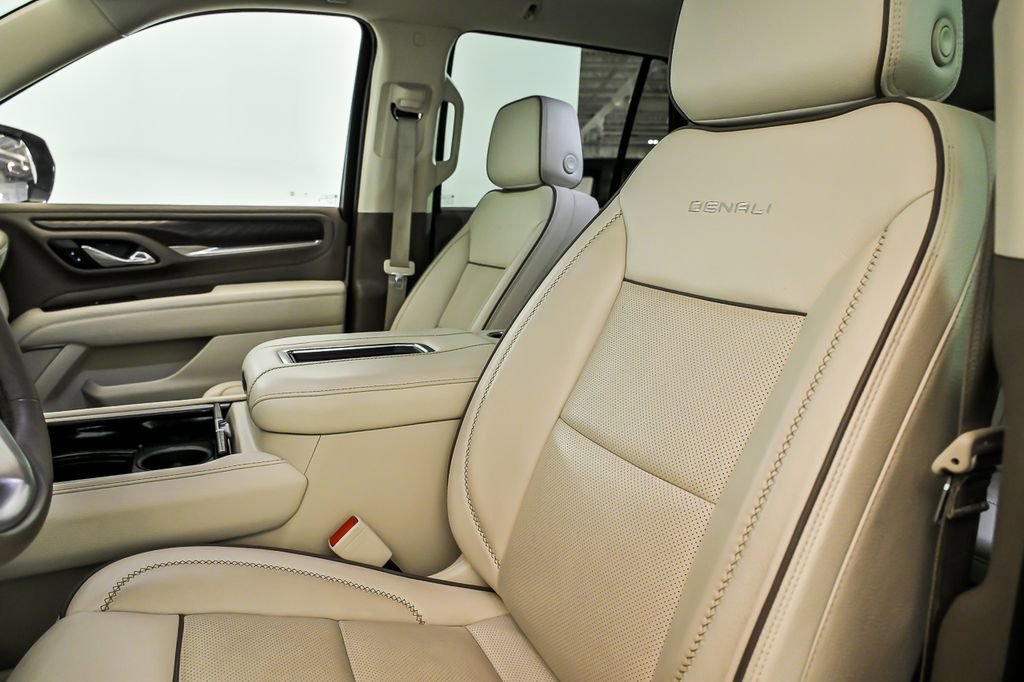Used 2024 GMC Yukon Denali AWD/4WD image 14