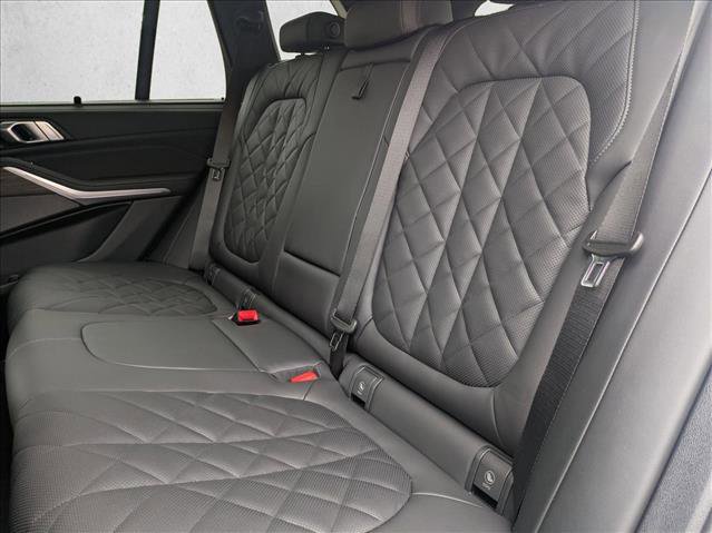 Used 2026 BMW X5 xDrive50e w/ Executive Package image 17