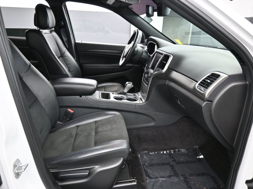 Used 2018 Jeep Grand Cherokee Altitude image 37