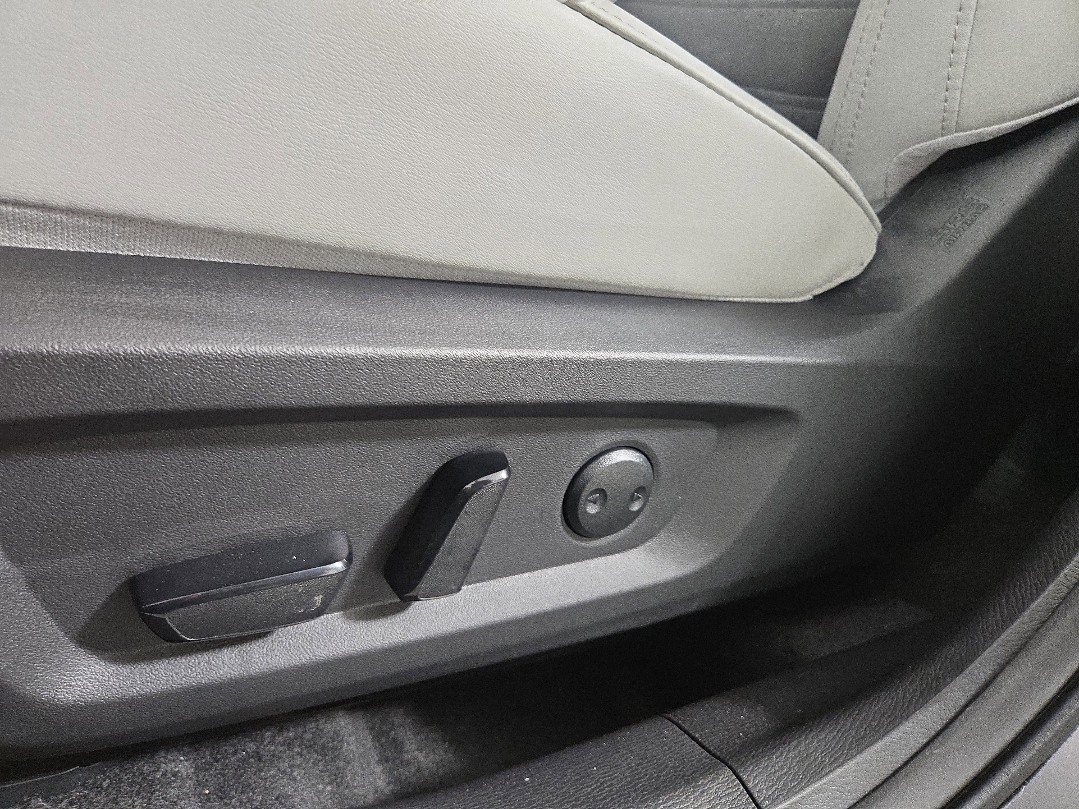 New 2026 Mitsubishi Outlander SE image 31