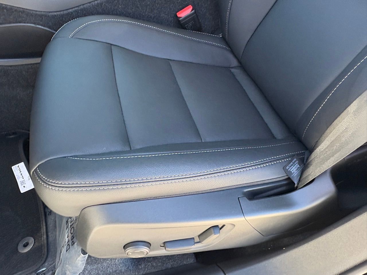 New 2026 Volvo XC40 B4 Core image 20