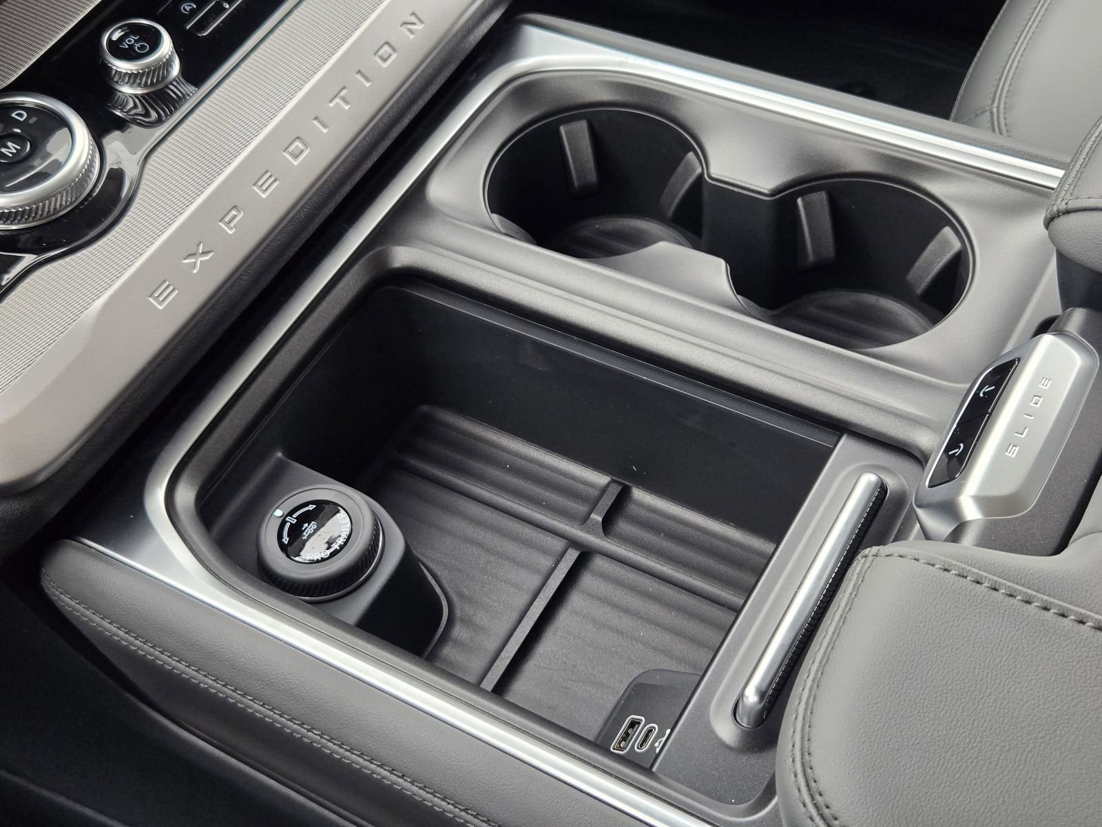 New 2026 Ford Expedition Active image 21