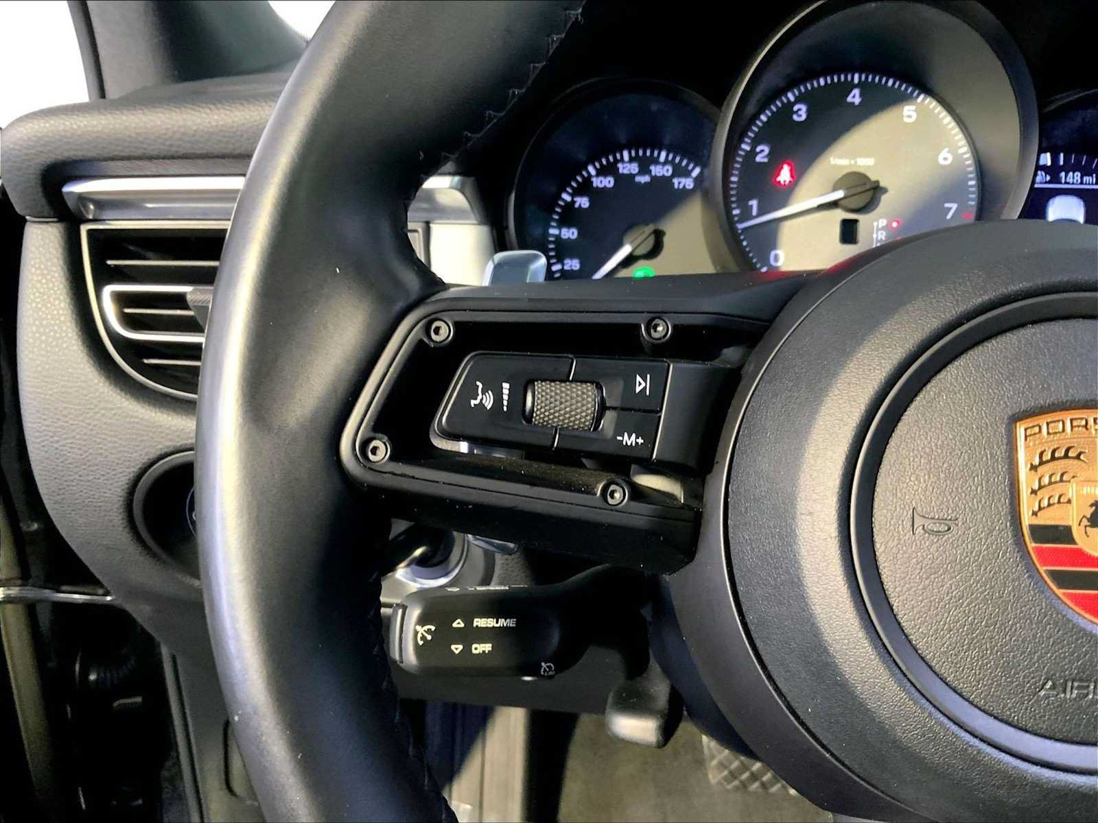 Certified 2022 Porsche Macan S AWD/4WD image 27