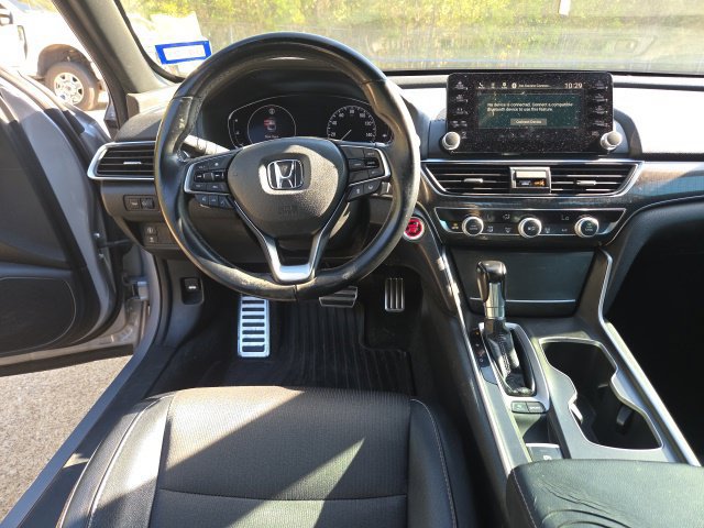 Used 2018 Honda Accord Sport image 9