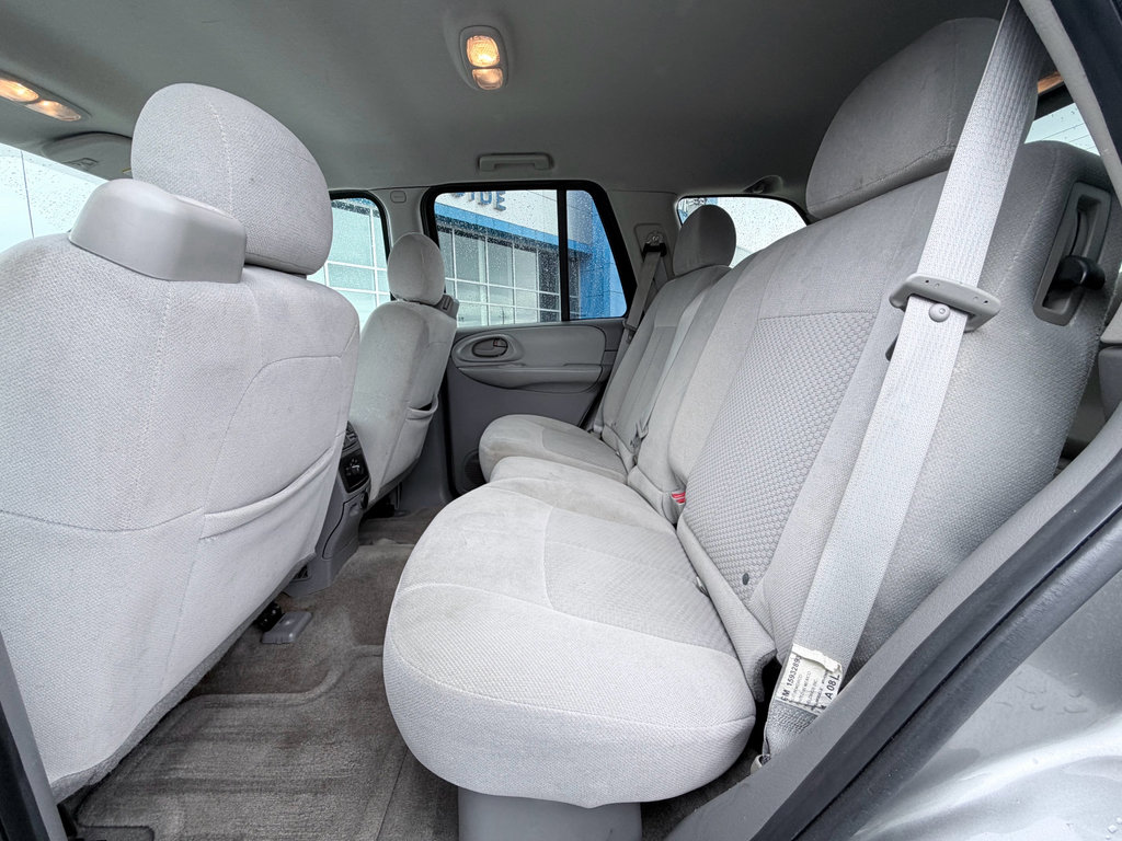 Used 2008 Chevrolet TrailBlazer 2WD w/ Smoker's Package image 21