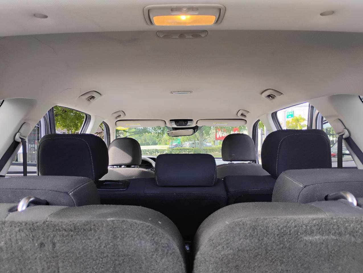 Used 2023 Kia Sorento LX FWD image 29