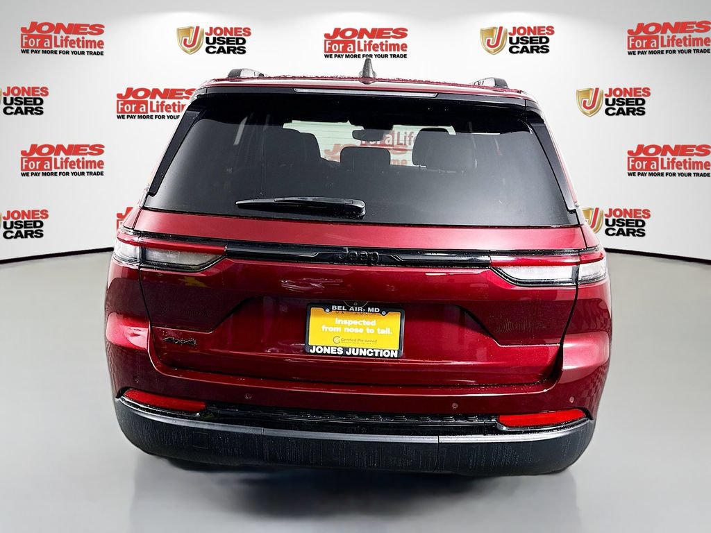 Used 2023 Jeep Grand Cherokee Altitude AWD/4WD image 16