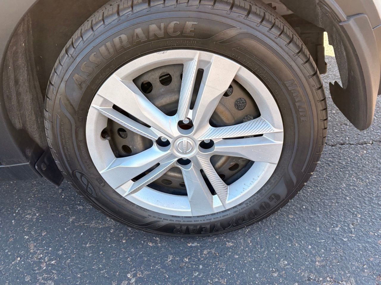 Certified 2021 Nissan Kicks S FWD image 9