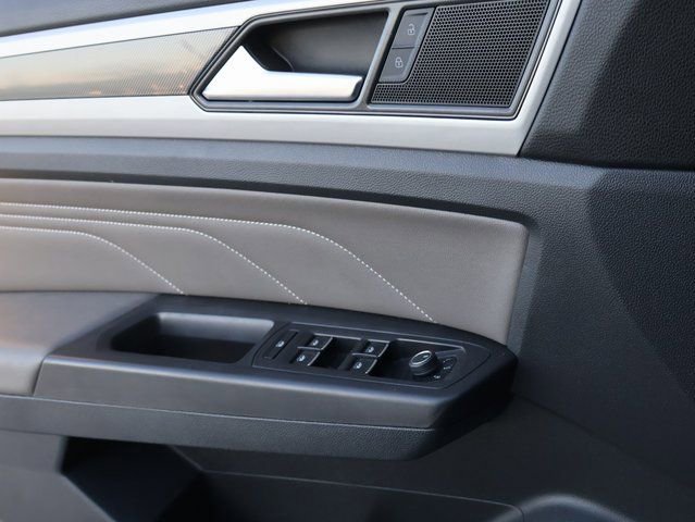 Used 2022 Volkswagen Atlas Cross Sport SEL R-Line image 41