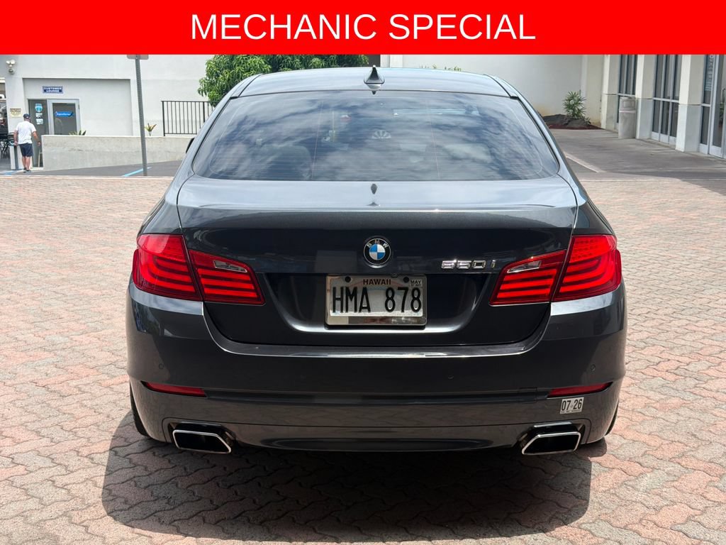 Used 2011 BMW 550i Sedan RWD image 4
