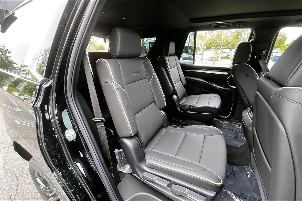 New 2026 Cadillac Escalade Luxury w/ LPO, Floor Liner Package AWD/4WD image 29