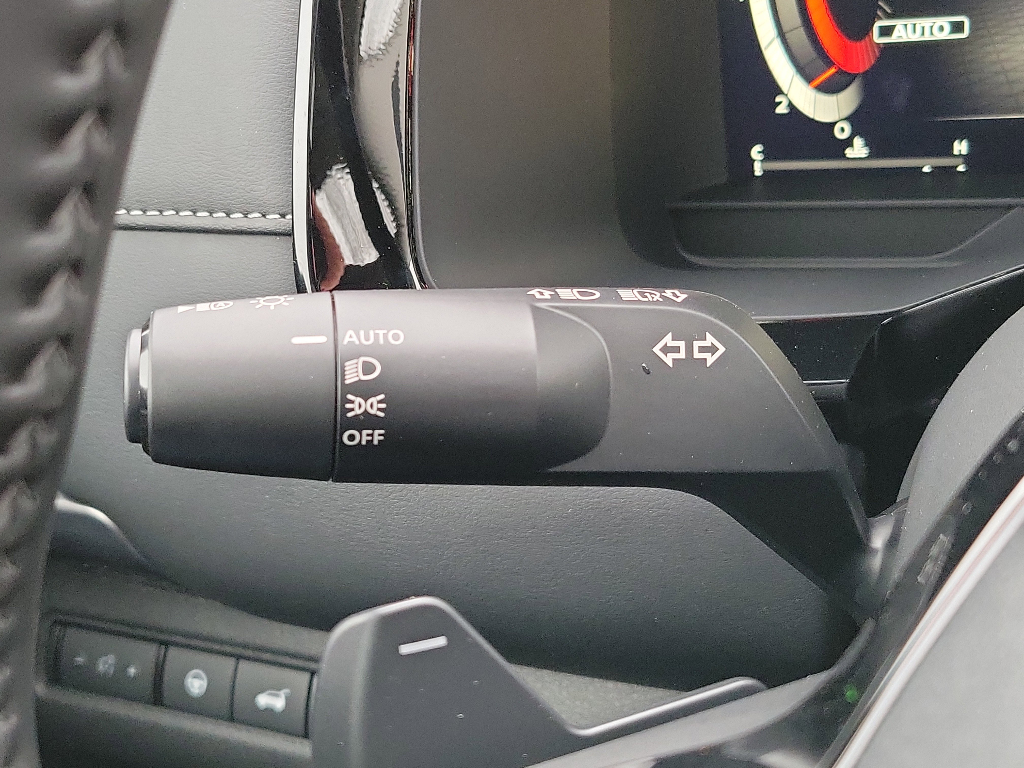 New 2026 Nissan Pathfinder SL w/ SL Premium Package image 15