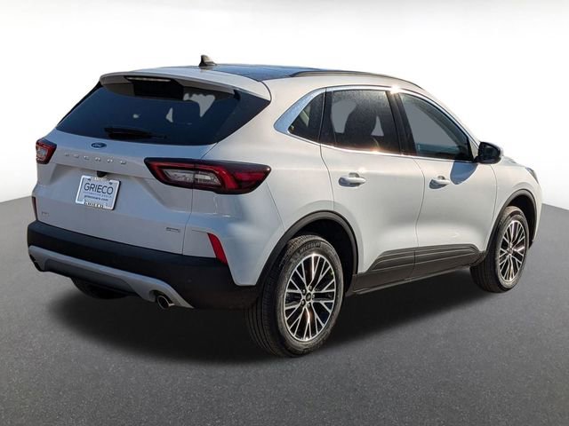 New 2026 Ford Escape SE image 3