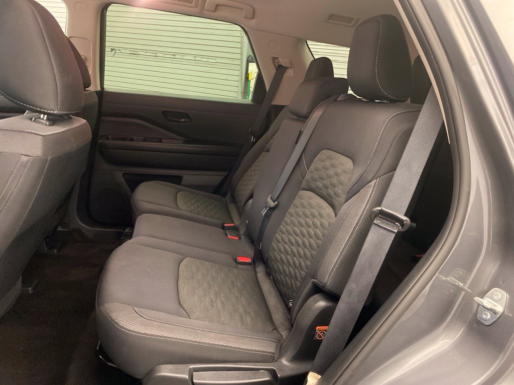 Used 2024 Nissan Pathfinder S FWD image 21