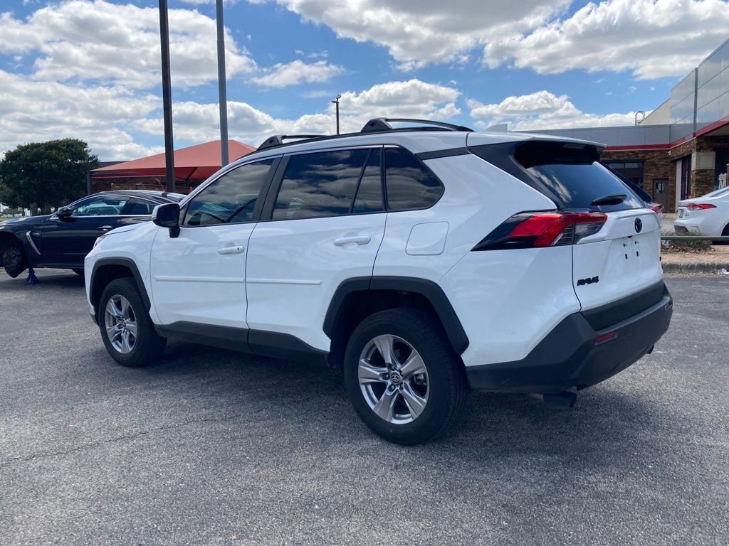 Used 2025 Toyota RAV4 XLE FWD image 7