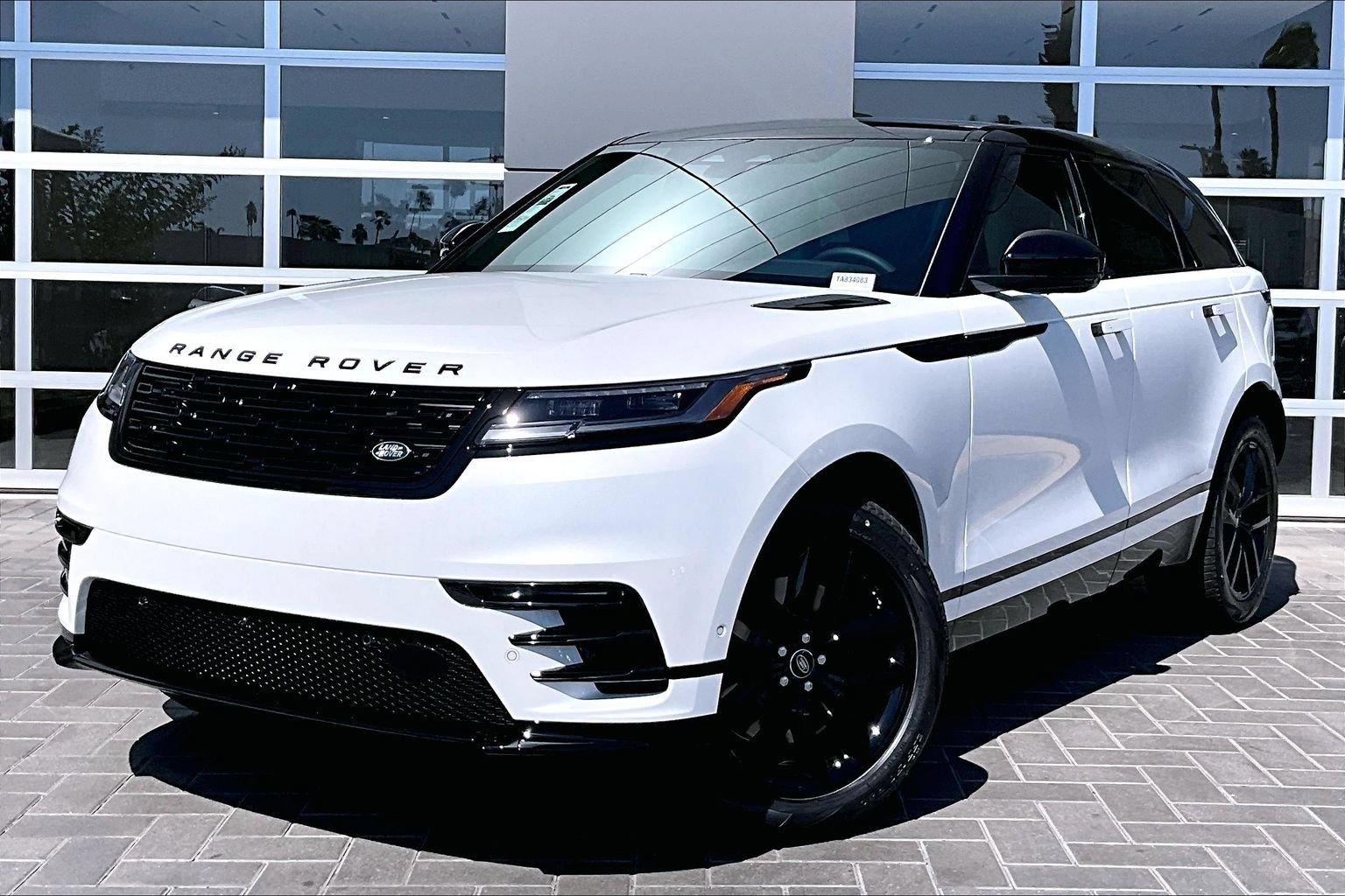 New 2026 Land Rover Range Rover Velar Dynamic SE