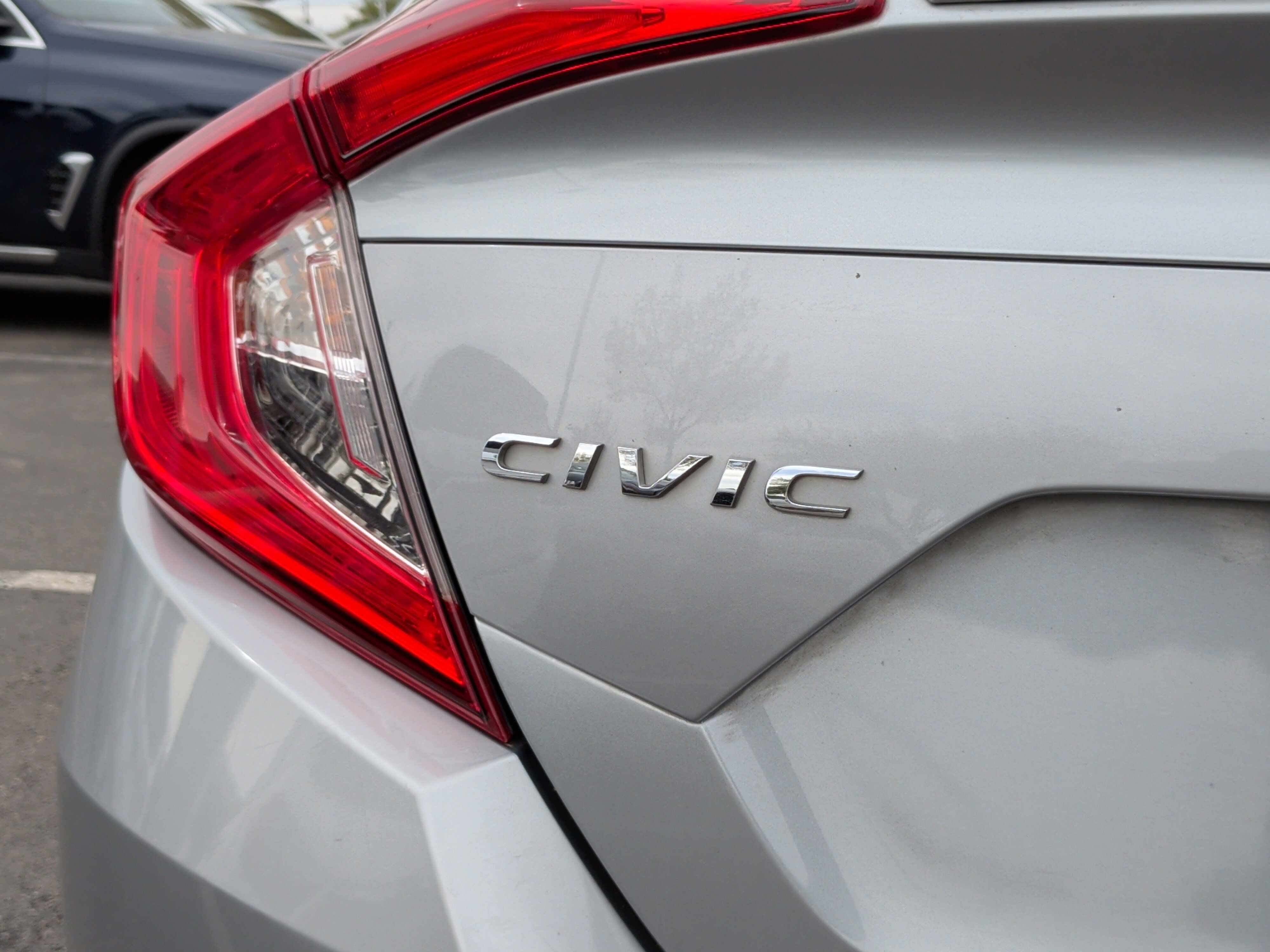 Used 2016 Honda Civic Touring image 8