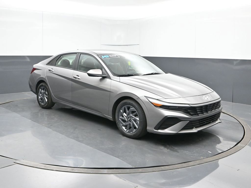 Used 2024 Hyundai Elantra SEL image 7