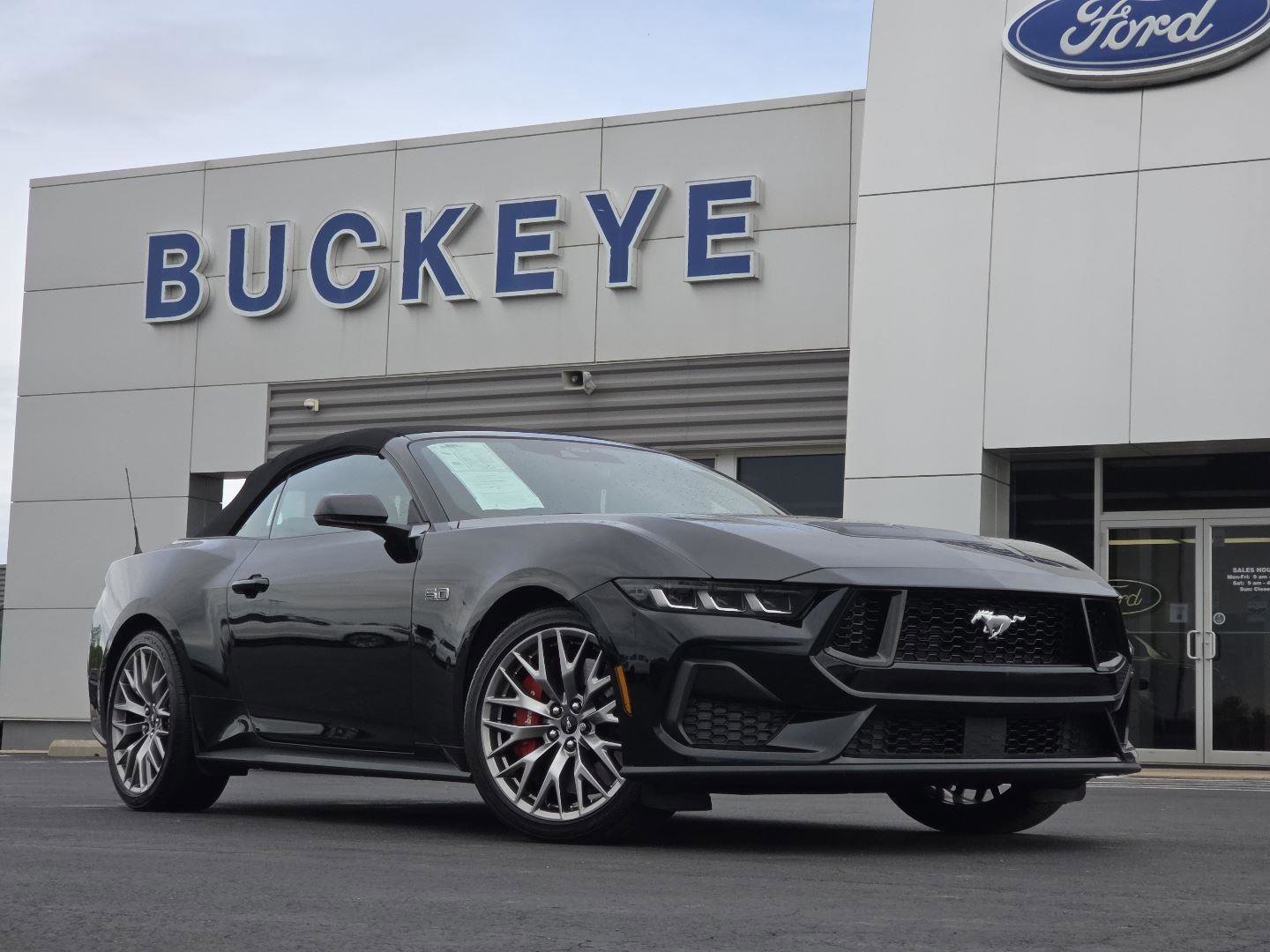 Used 2025 Ford Mustang GT Premium RWD image 3