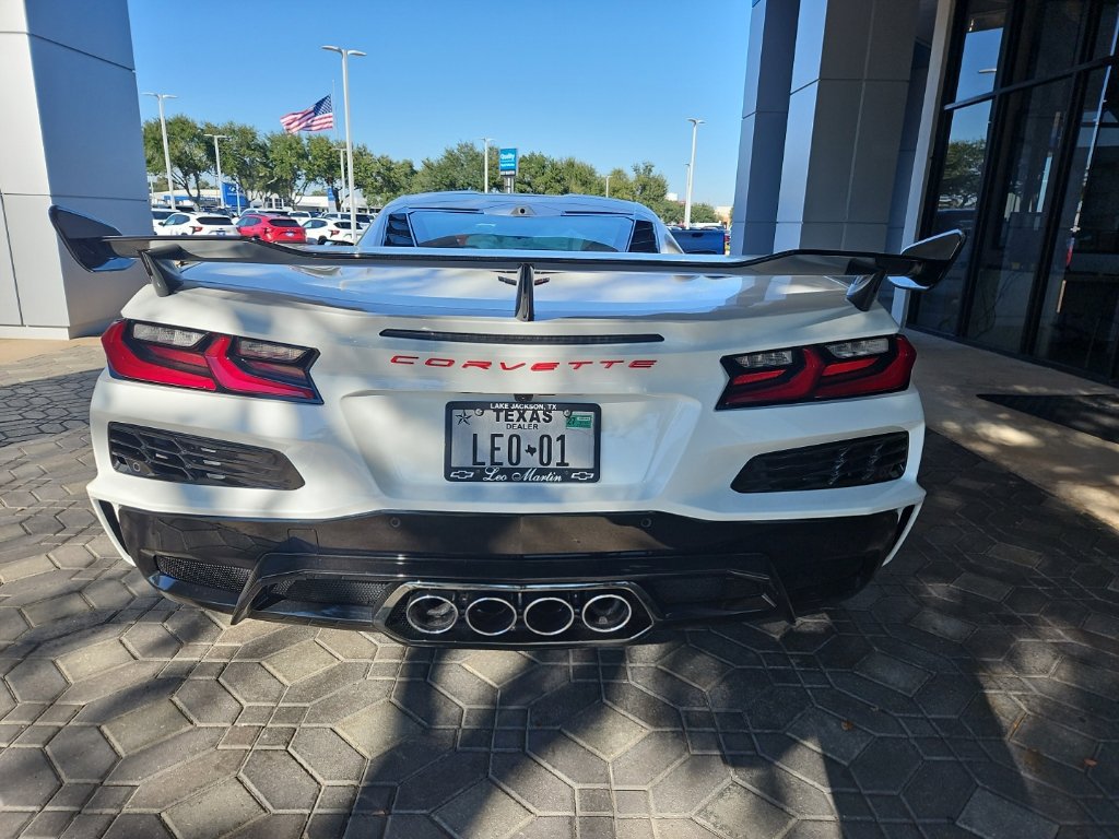 New 2027 Chevrolet Corvette Grand Sport w/ Z52 Sport Performance Package RWD image 8