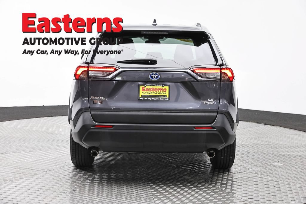 Used 2023 Toyota RAV4 LE AWD/4WD image 6