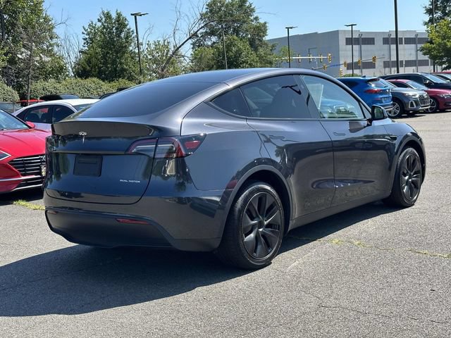 Used 2024 Tesla Model Y Long Range AWD/4WD image 2