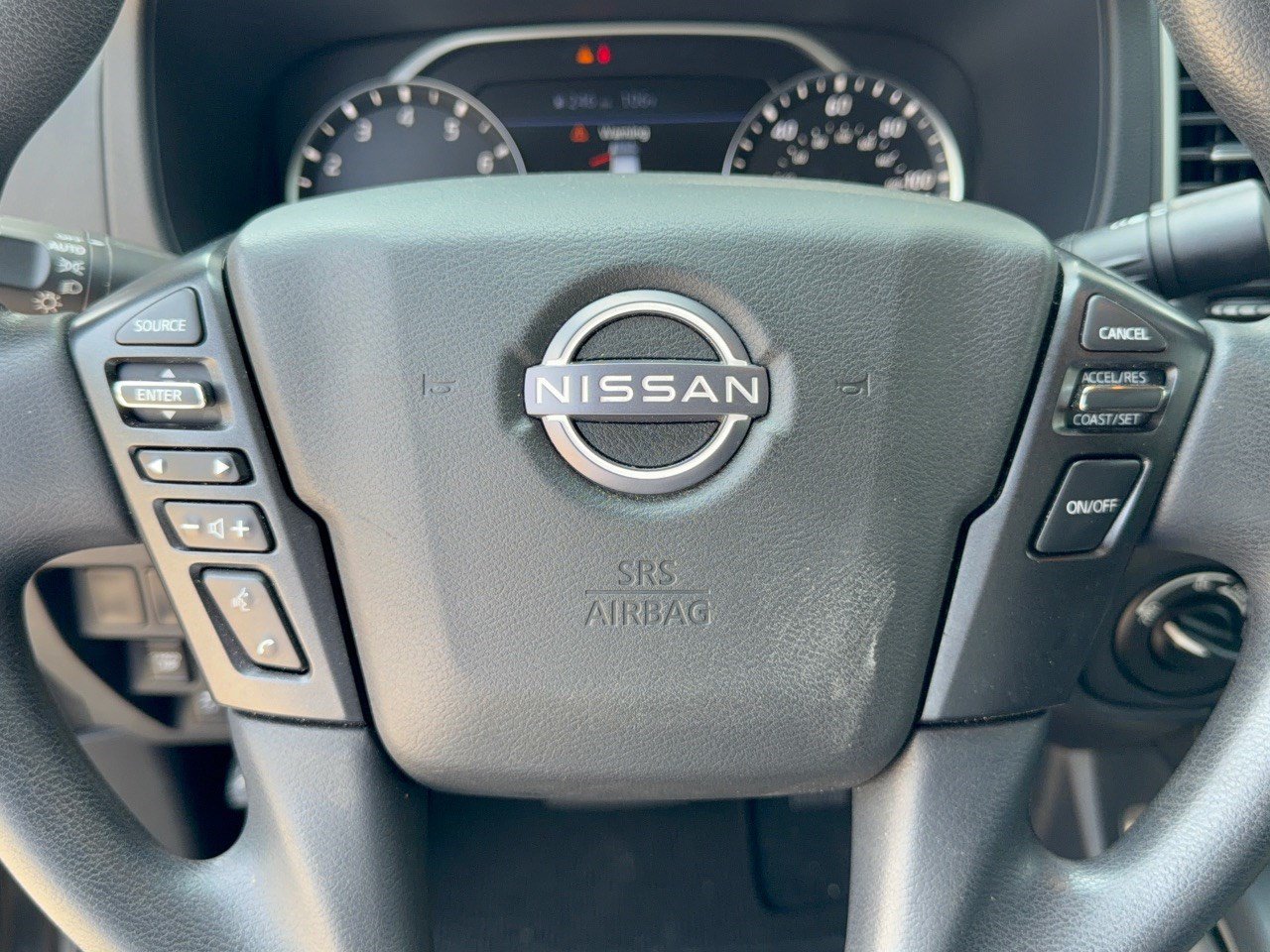 Used 2023 Nissan Frontier SV w/ Tow Package AWD/4WD image 10