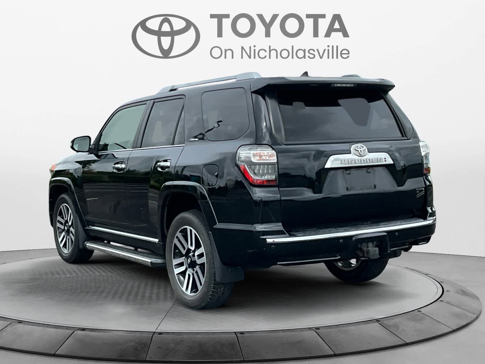 Used 2015 Toyota 4Runner Limited AWD/4WD image 4
