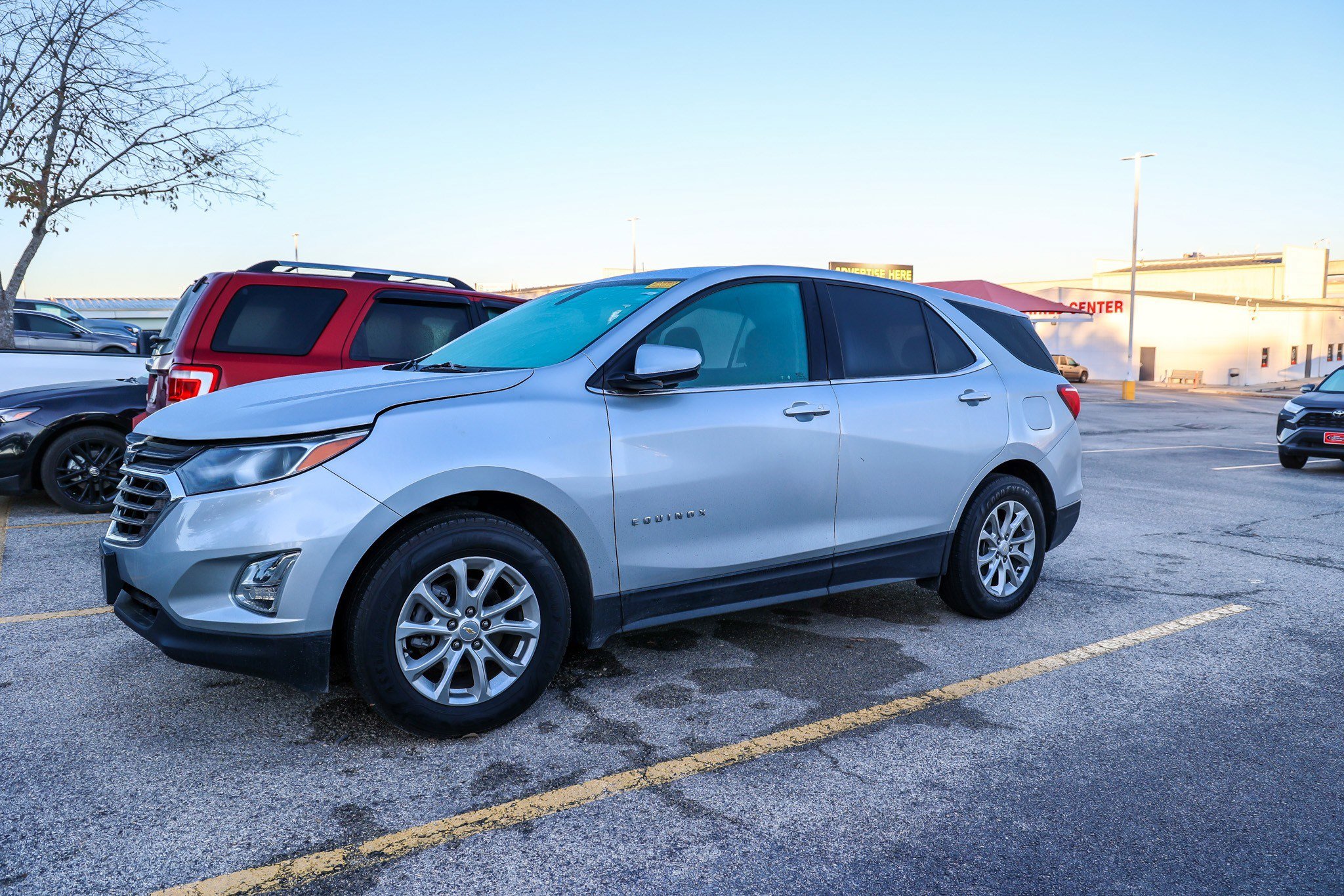 Used 2019 Chevrolet Equinox LT image 3