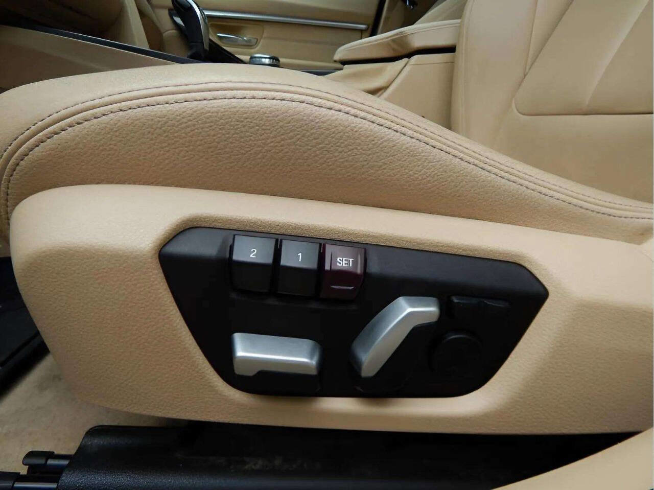 Used 2016 BMW 328i Sedan image 12