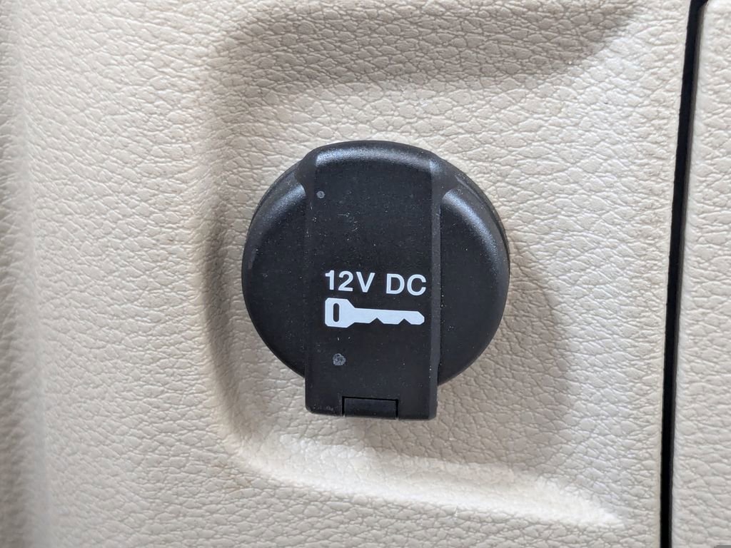Used 2016 RAM 1500 Laramie w/ Convenience Group RWD image 31