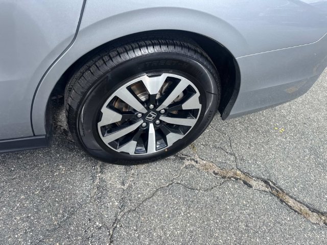 Used 2025 Honda Odyssey EX-L image 14