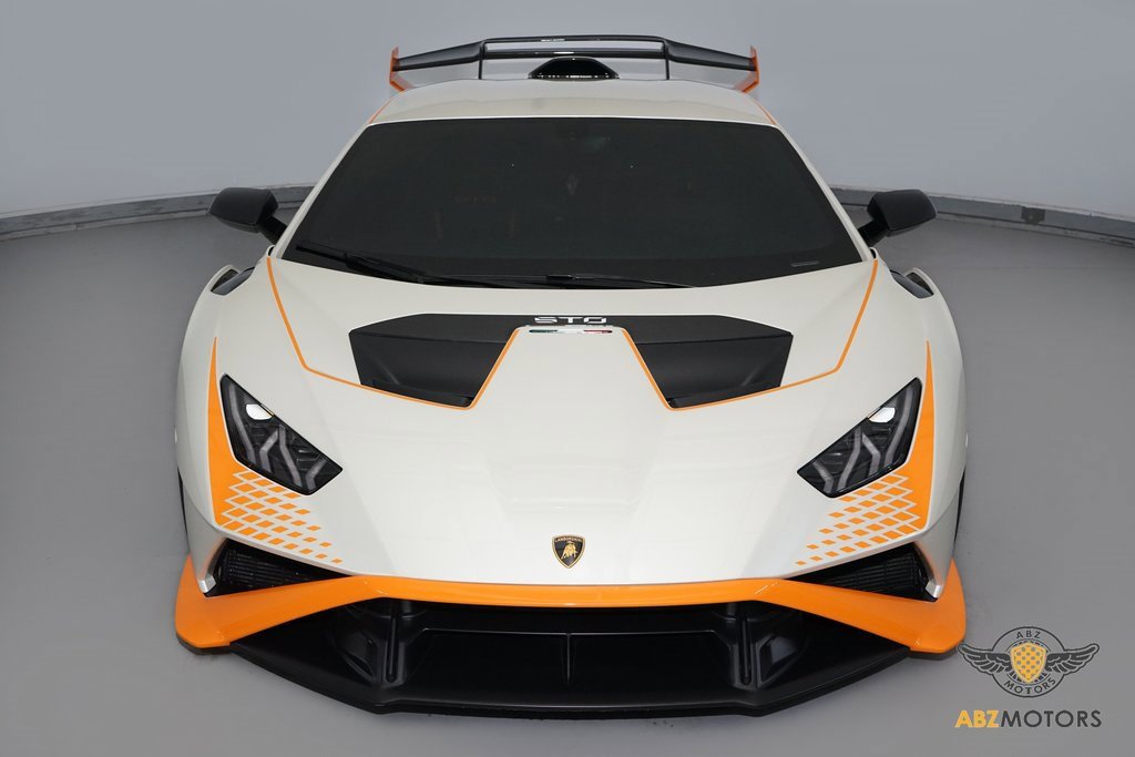 Used 2022 Lamborghini Huracan STO image 4